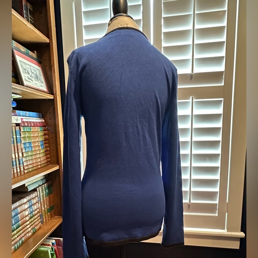 Elegant Blue Cardigan with Black Beaded Collar - Picture 5 of 13